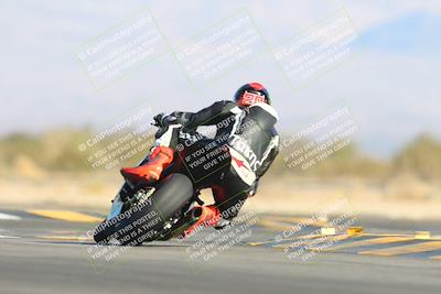 media/Jan-10-2025-CVMA Friday Practice (Fri) [[489e0da257]]/Group 4 and Trackday/Session 4 (Turn 16)/